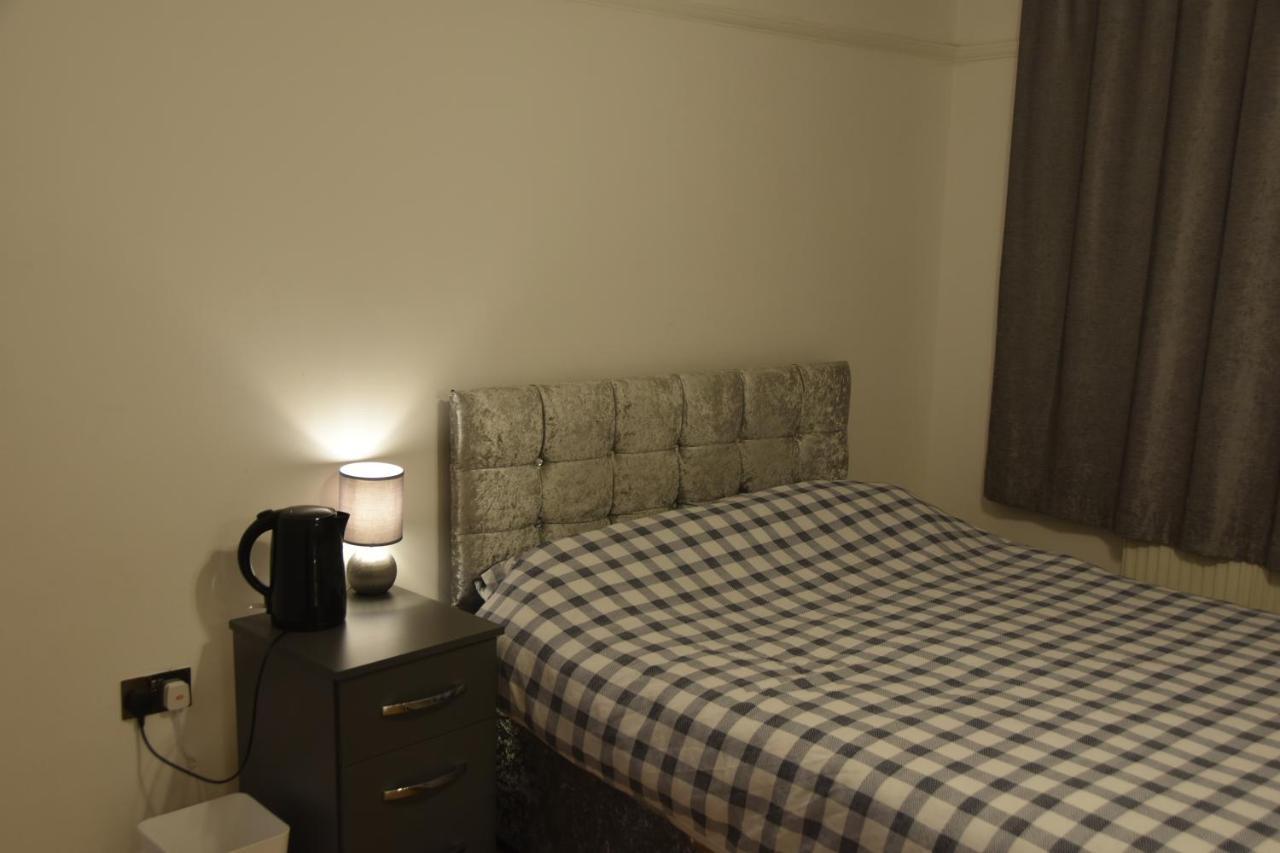 Clarendon House Hotel Luton  Ngoại thất bức ảnh